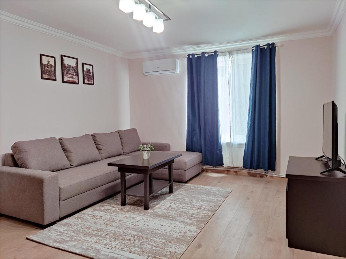 Renovated 1 Bedroom With King Size Bed In Kentron Erivan Dış mekan fotoğraf