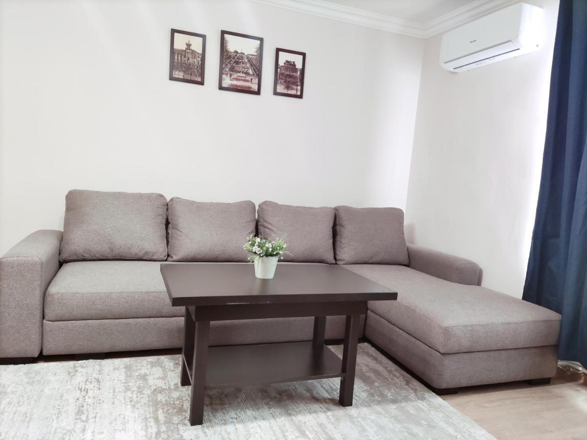 Renovated 1 Bedroom With King Size Bed In Kentron Erivan Dış mekan fotoğraf