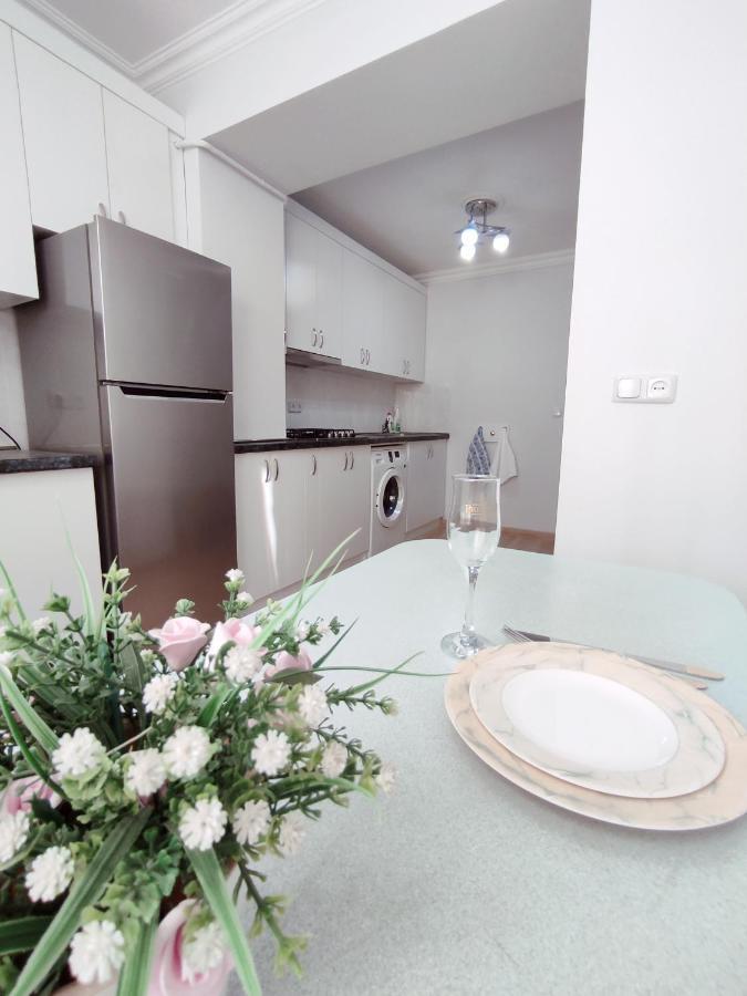 Renovated 1 Bedroom With King Size Bed In Kentron Erivan Dış mekan fotoğraf
