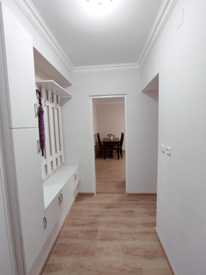 Renovated 1 Bedroom With King Size Bed In Kentron Erivan Dış mekan fotoğraf