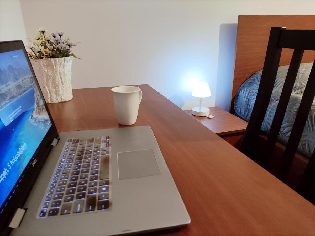 Renovated 1 Bedroom With King Size Bed In Kentron Erivan Dış mekan fotoğraf